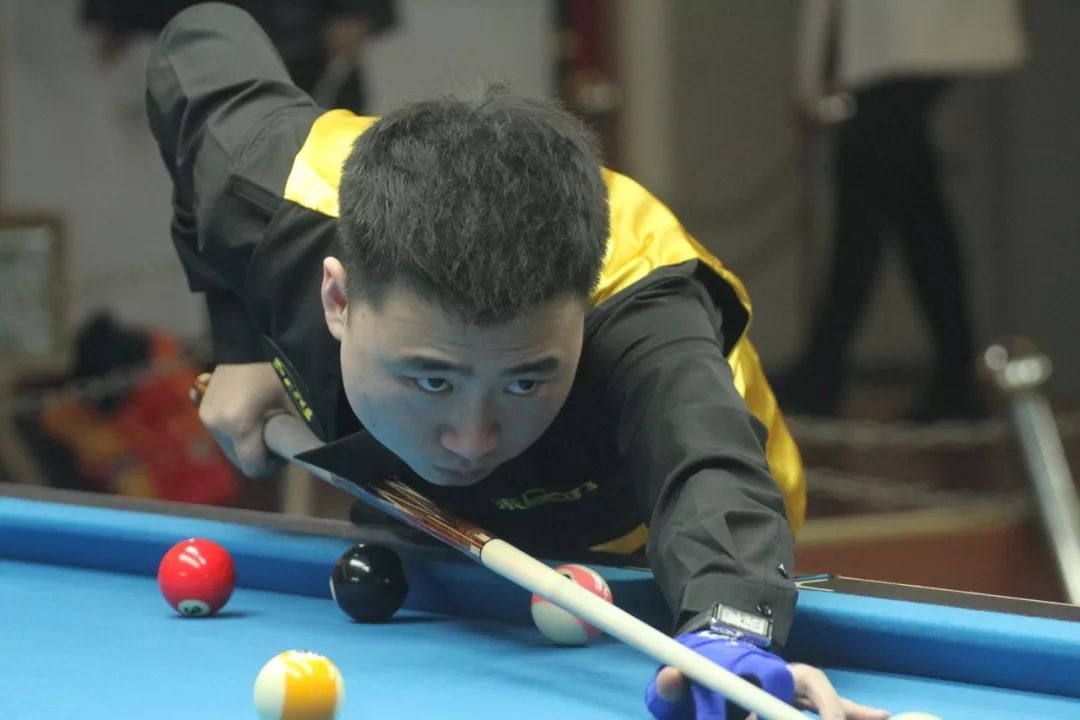 纵观整个赛 纵观整个赛