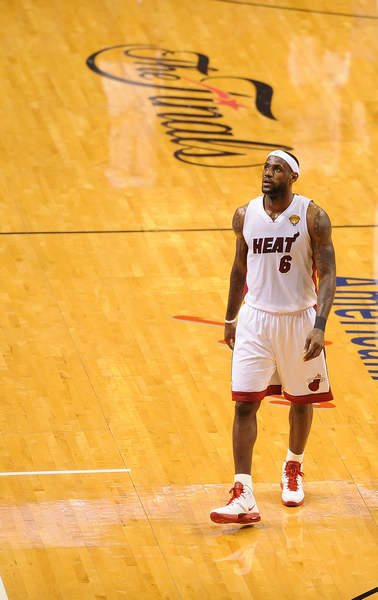 虽然当时社 虽然当时社