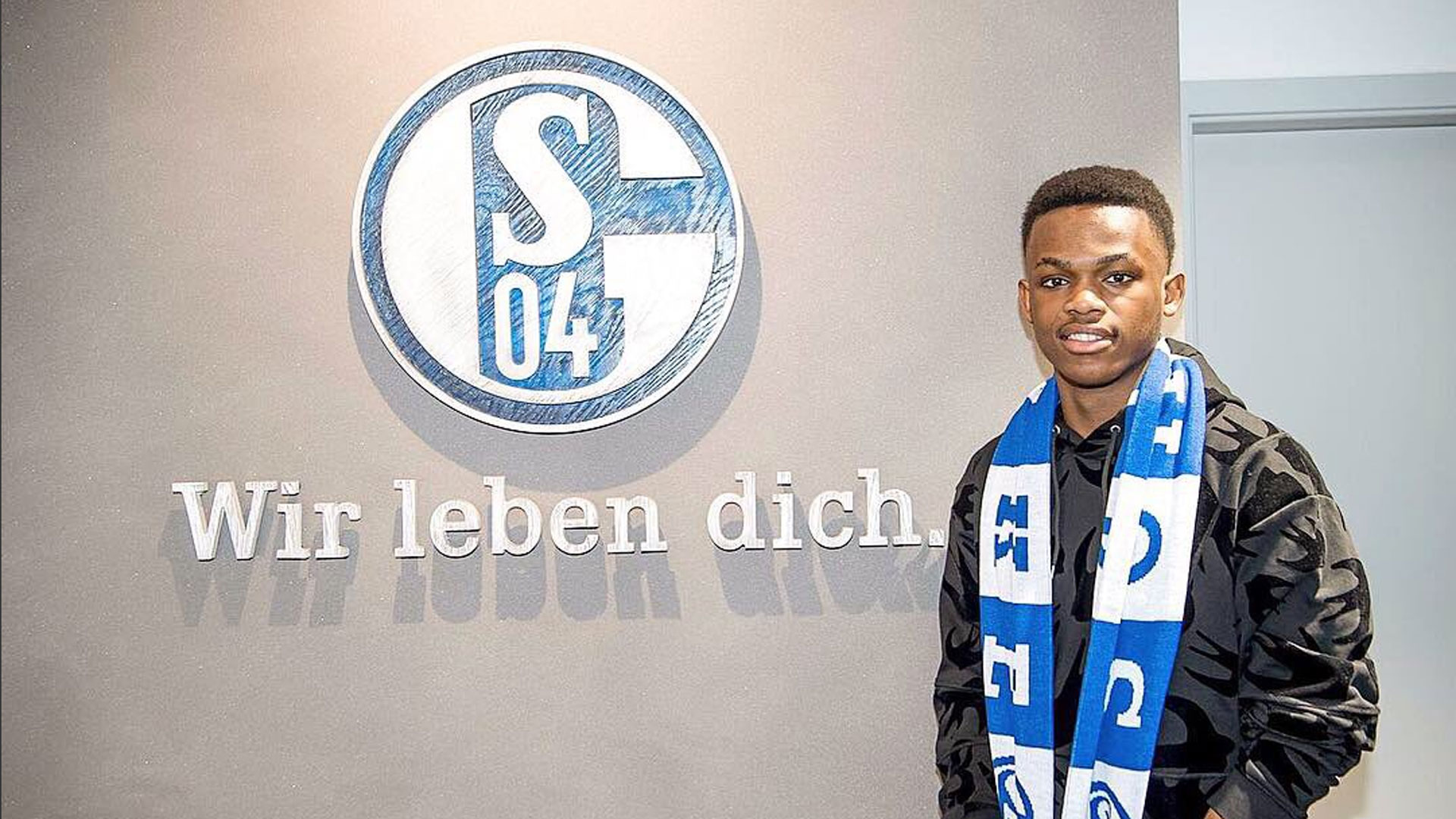 她躲避对手 她躲避对手